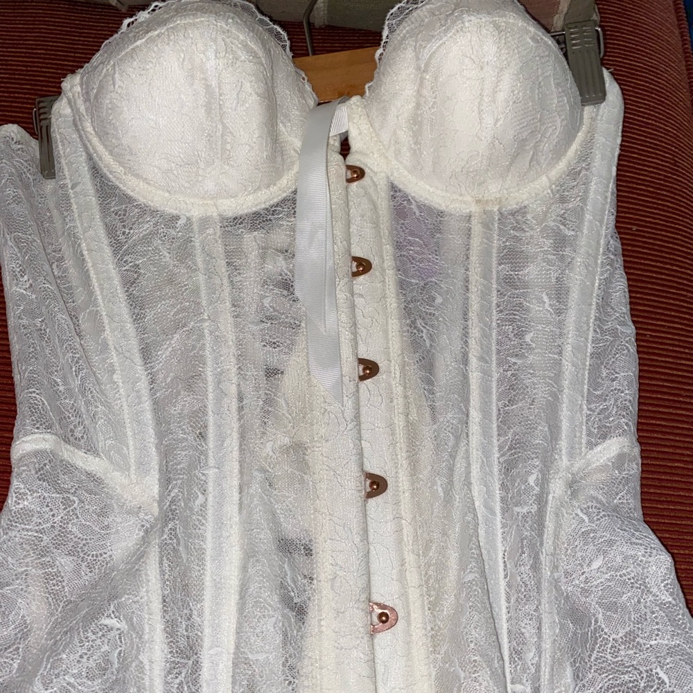 Savage X Fenty Corset // Tried on once didn’t fit.